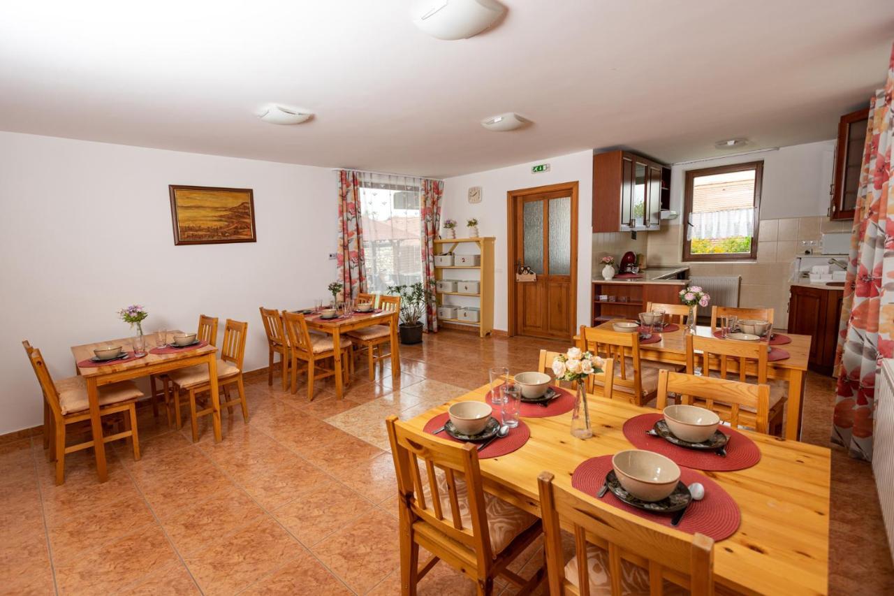 Berkenye Vendeghaz Hotel Balatonfured Ngoại thất bức ảnh