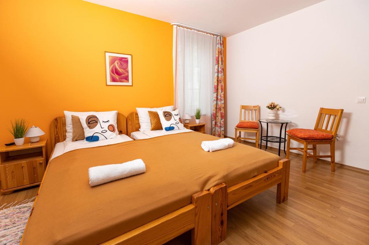 Berkenye Vendeghaz Hotel Balatonfured Ngoại thất bức ảnh