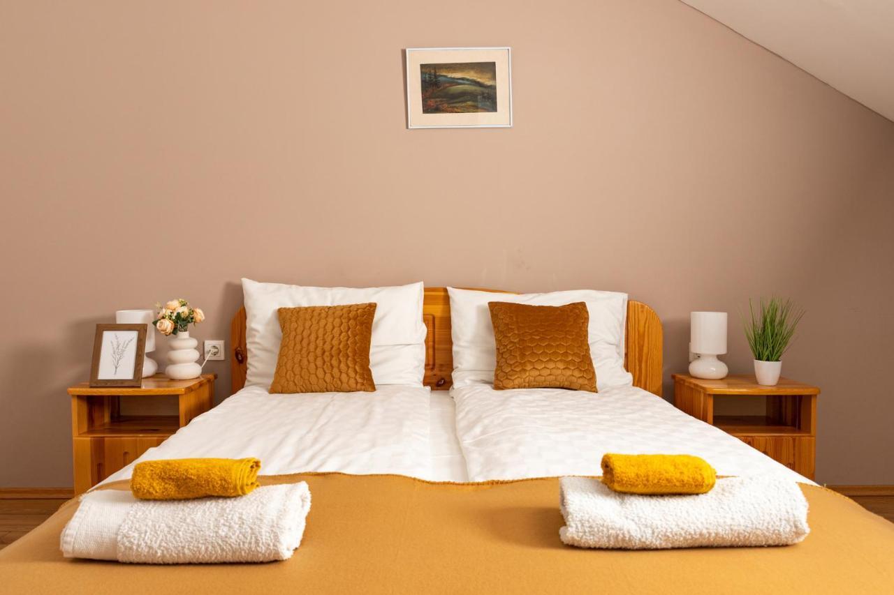 Berkenye Vendeghaz Hotel Balatonfured Ngoại thất bức ảnh