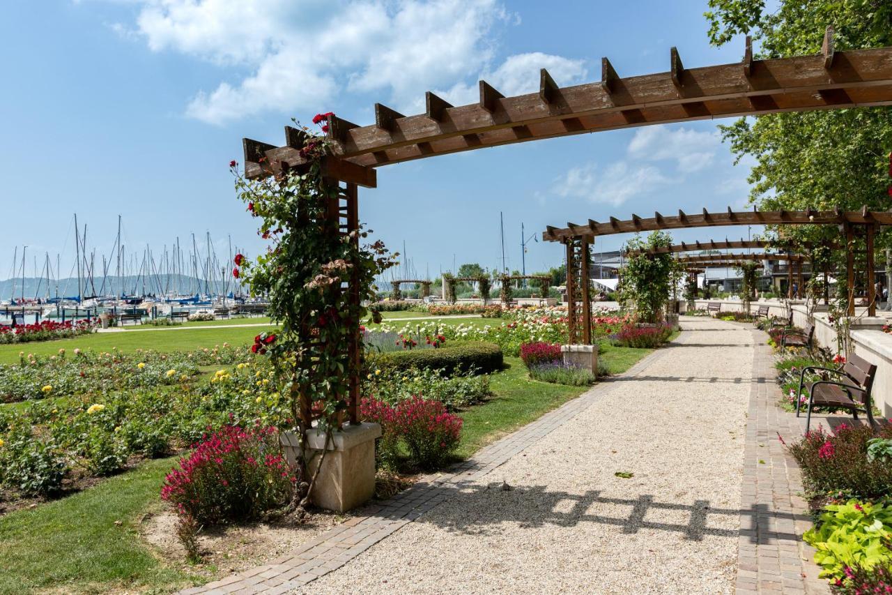 Berkenye Vendeghaz Hotel Balatonfured Ngoại thất bức ảnh