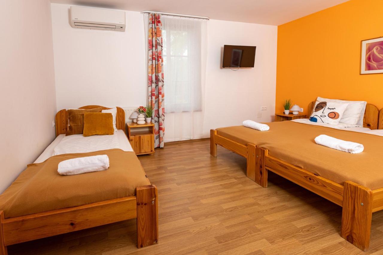 Berkenye Vendeghaz Hotel Balatonfured Ngoại thất bức ảnh