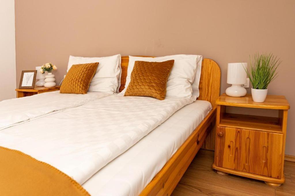 Berkenye Vendeghaz Hotel Balatonfured Ngoại thất bức ảnh
