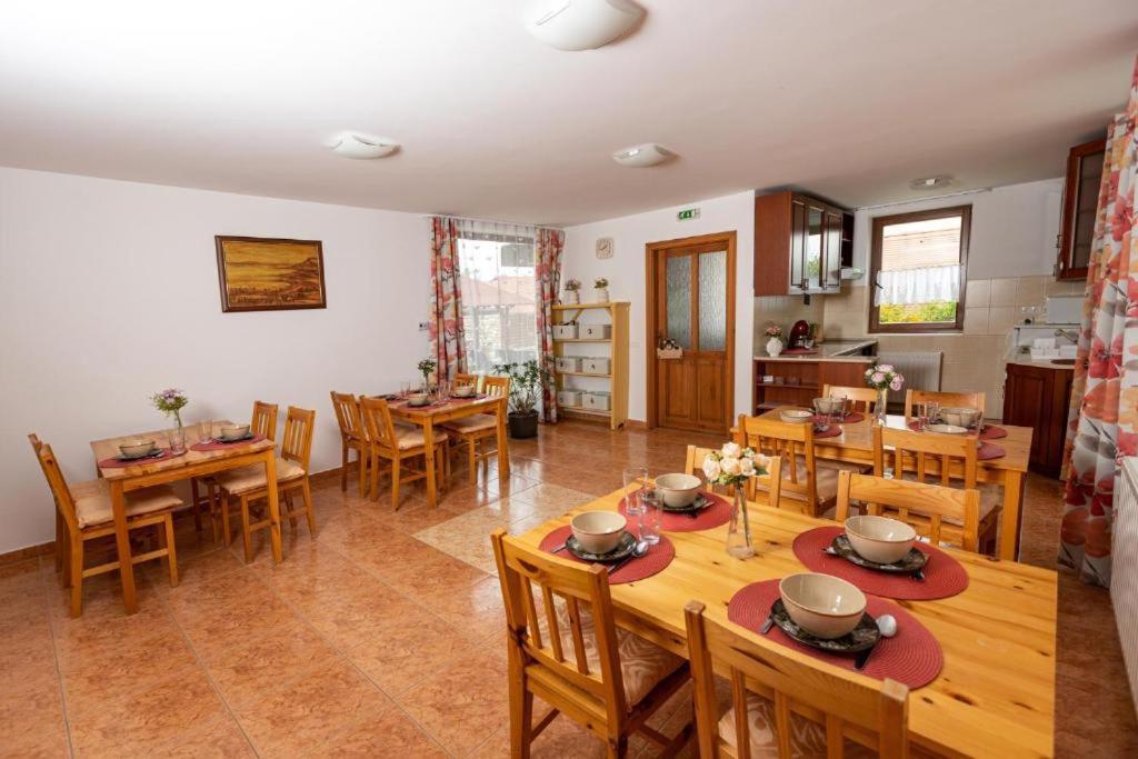 Berkenye Vendeghaz Hotel Balatonfured Ngoại thất bức ảnh