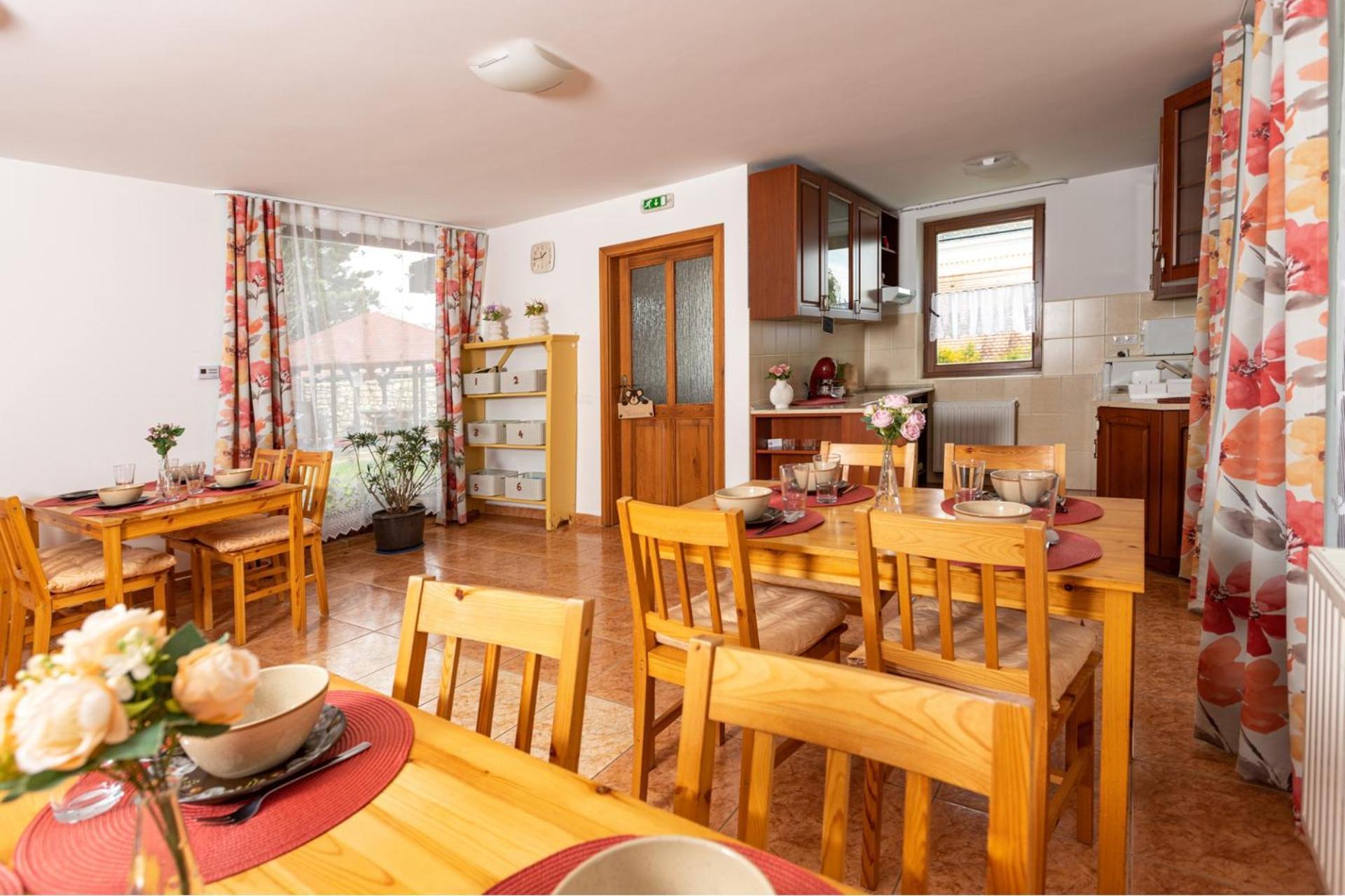 Berkenye Vendeghaz Hotel Balatonfured Ngoại thất bức ảnh